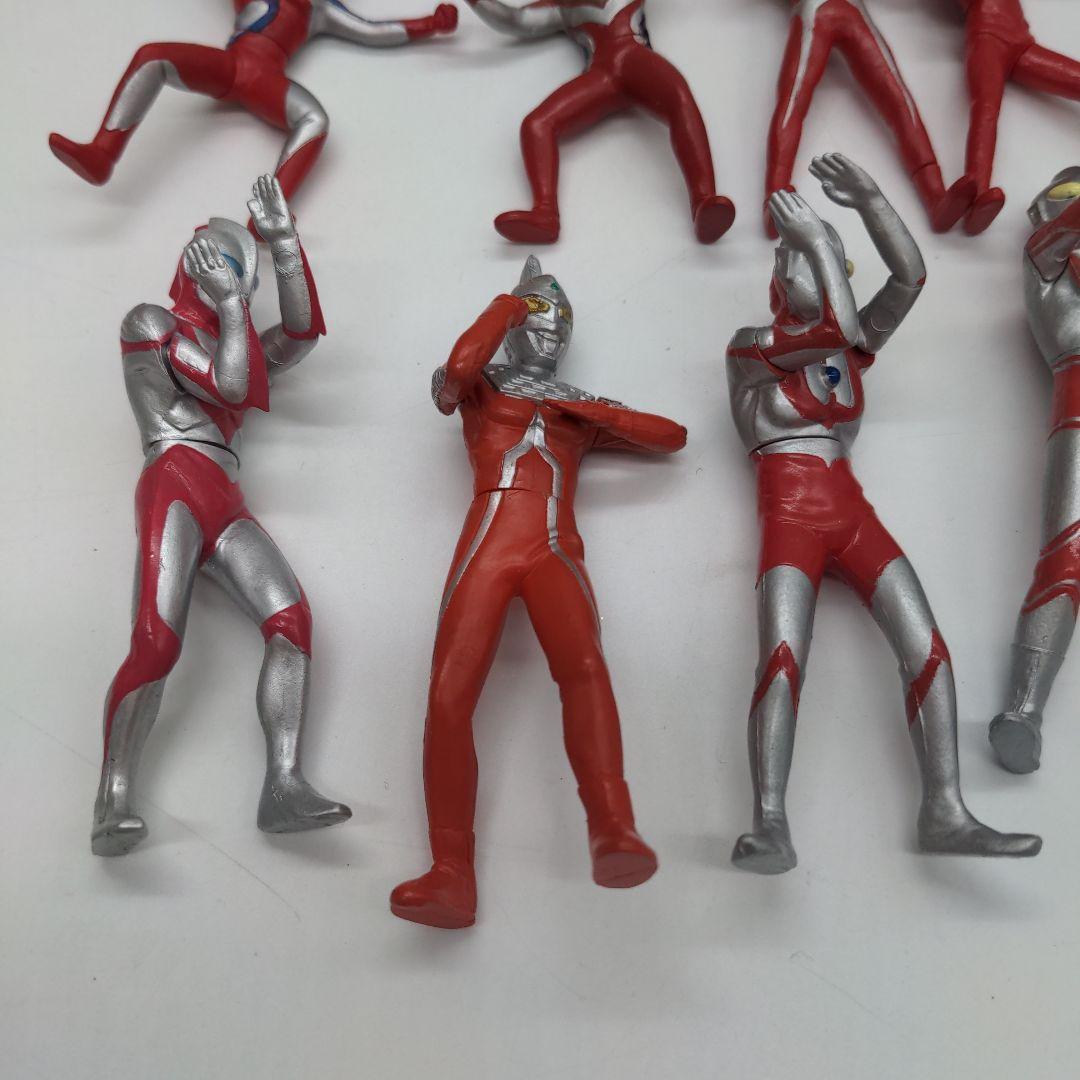 ウルトラマン　キャラエッグ　フィギュア