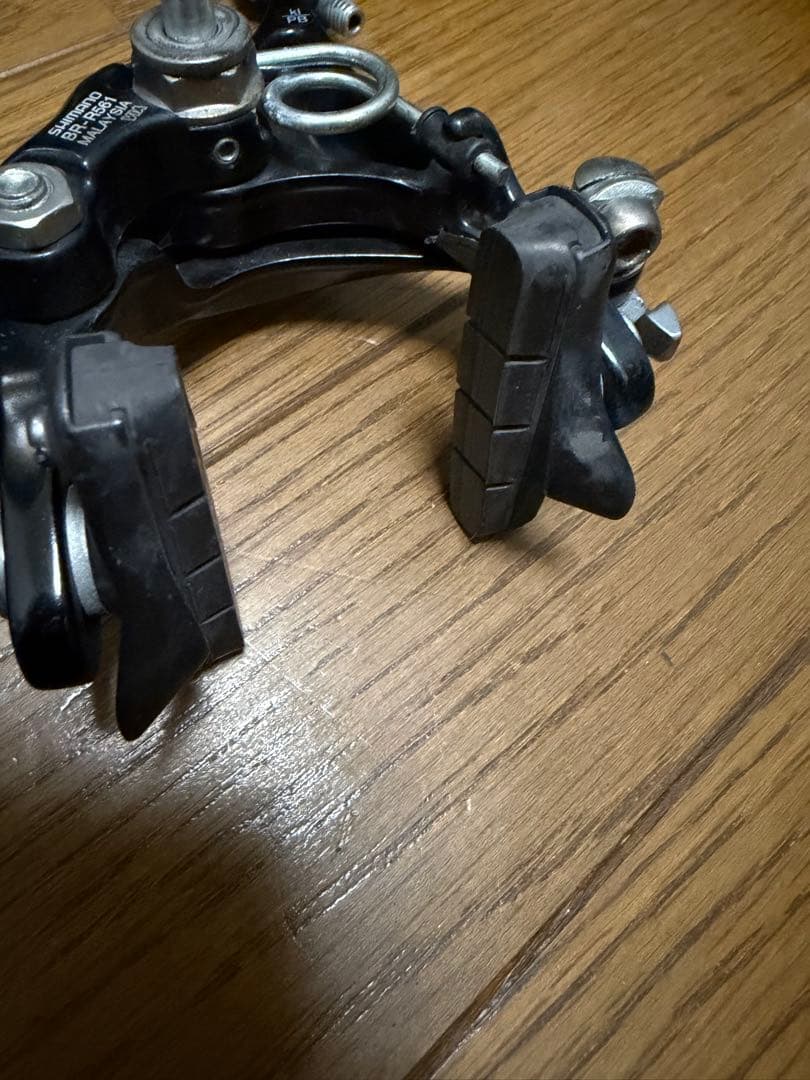 SHIMANO ブレーキキャリパー