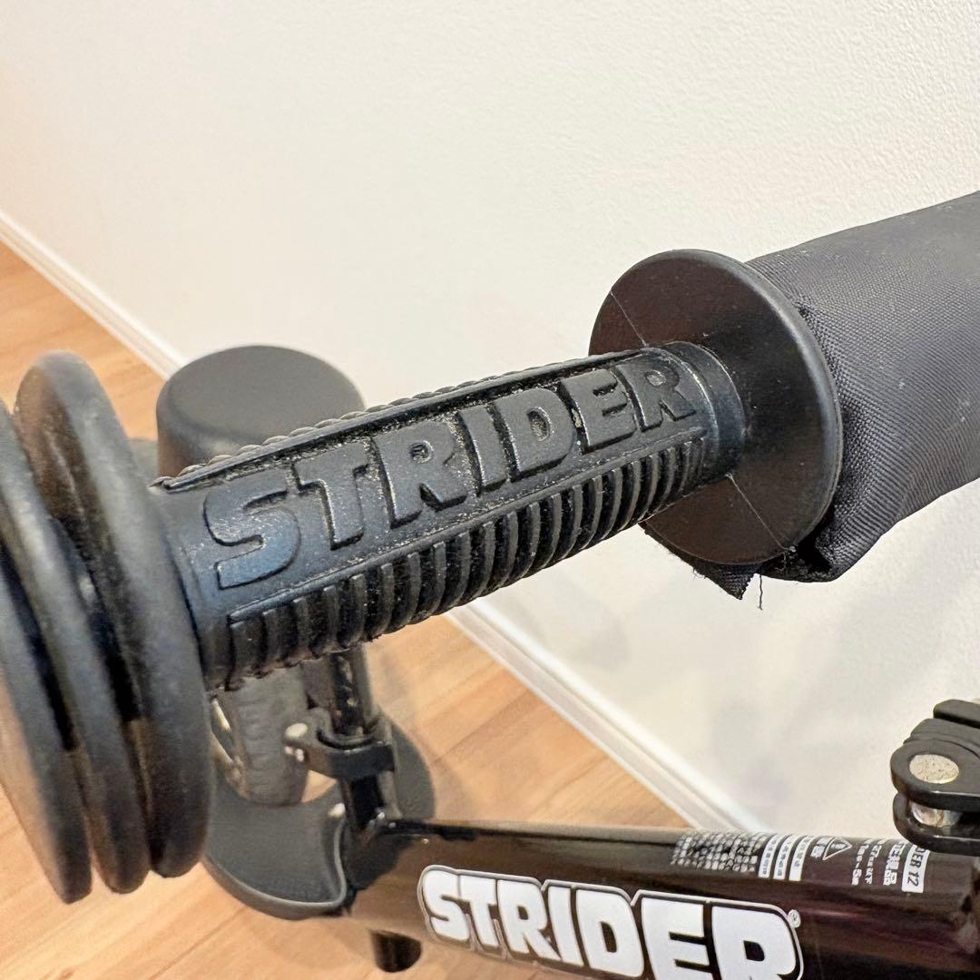 STRIDER！ストライダー12インチブラック黒バランスバイクスポーツモデル