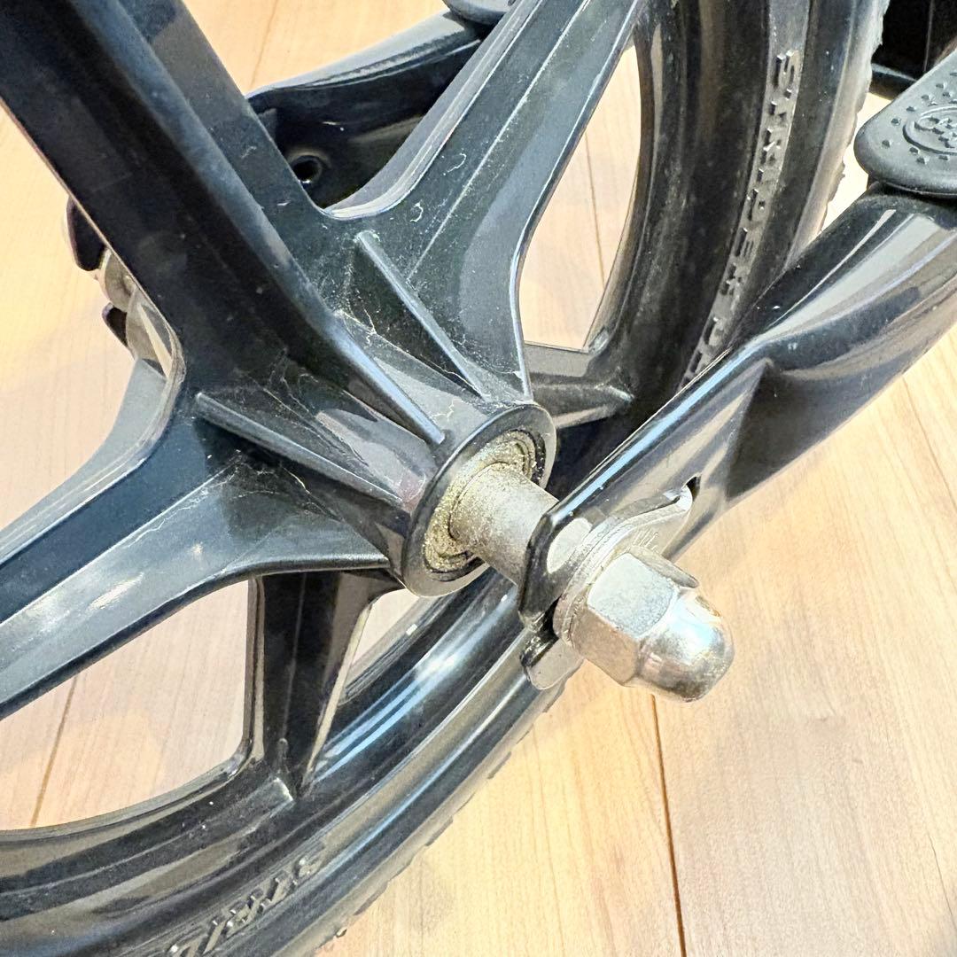 STRIDER！ストライダー12インチブラック黒バランスバイクスポーツモデル
