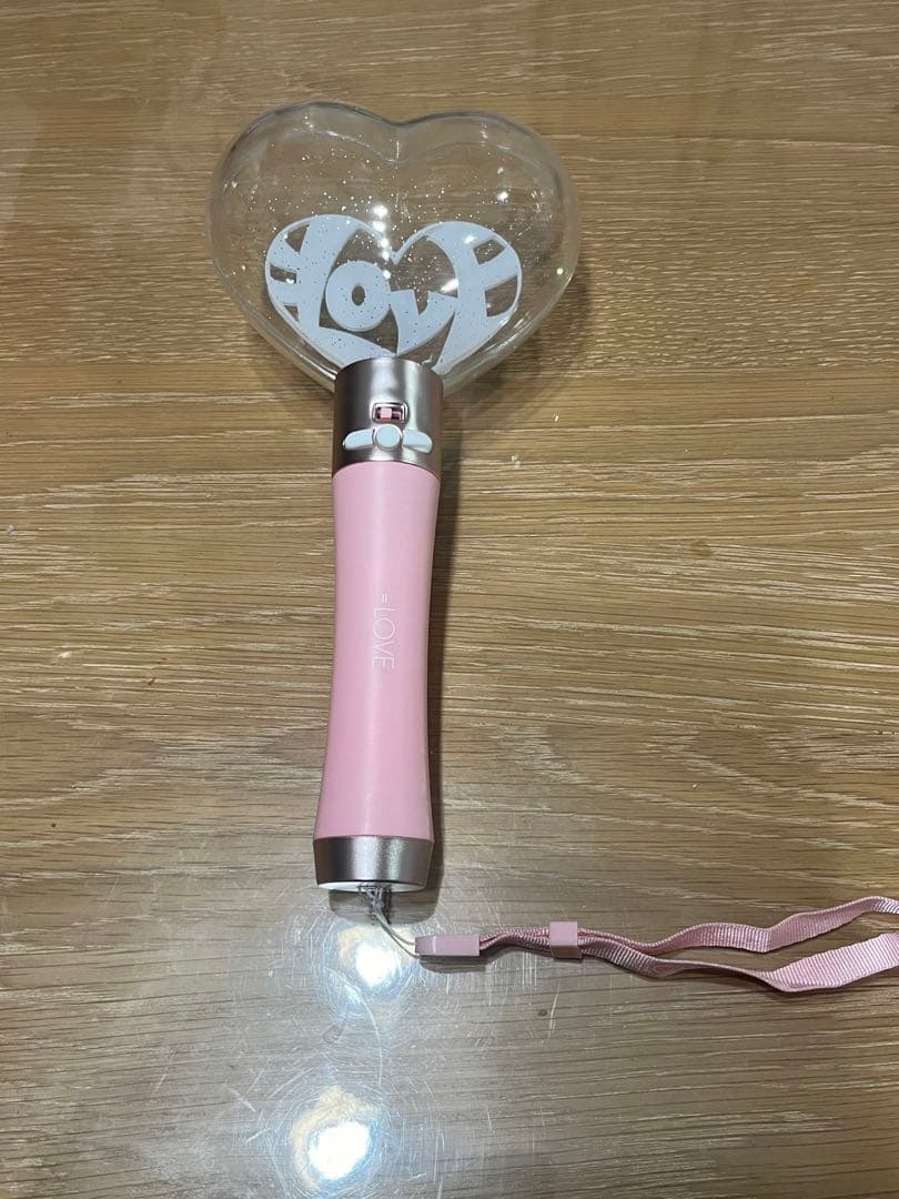 ＝LOVE イコラブ　ハート型　ペンライト
