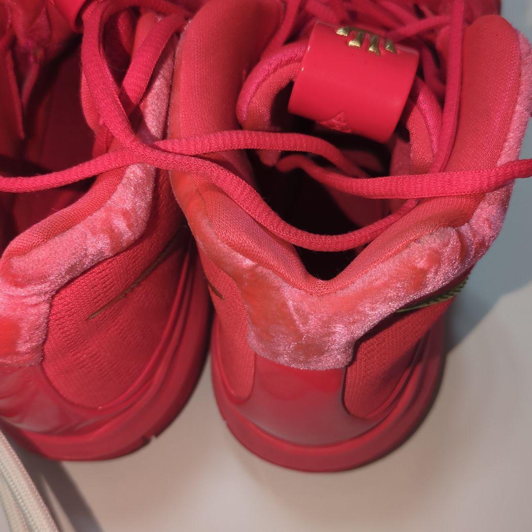 Nike Kyrie 4 “Red Carpet” スニーカー