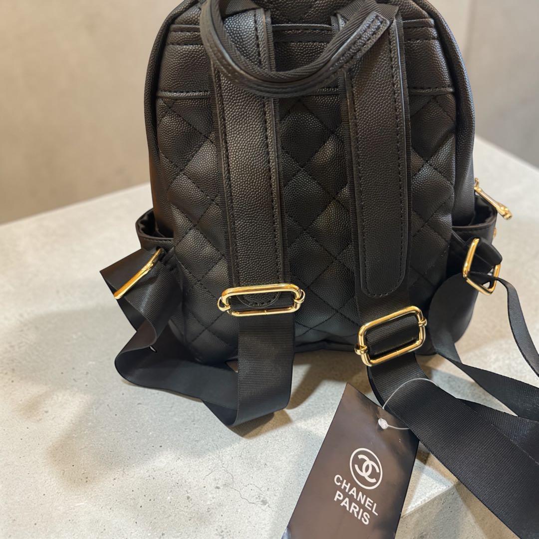 大人気【タグ付き新品・未使用】キルティングバッグパックリュックブラックおまけ付き