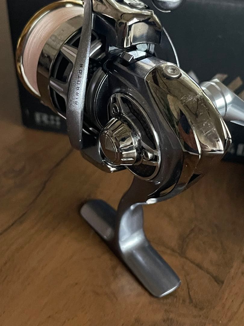 [美品]DAIWA EXIST 2004H スピニングリール