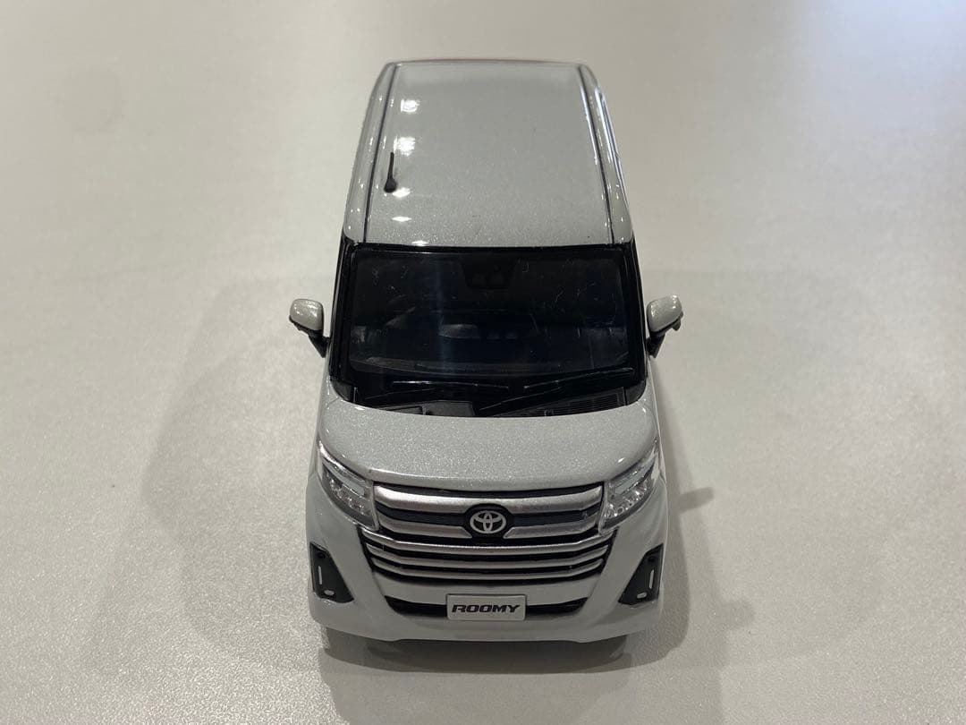 1/30 トヨタ　ルーミー　カラーサンプル　非売品　ミニカー　ホワイトパール