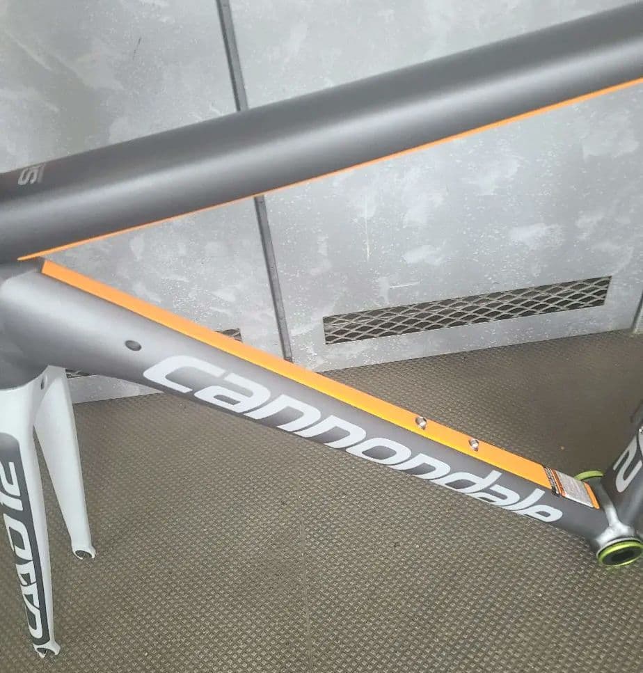 Cannondale CAAD12 ロードバイクフレーム シルバー/オレンジ