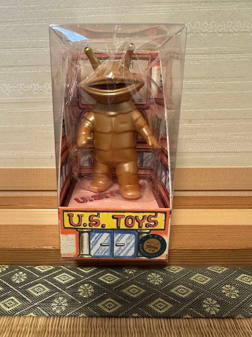 10体限定　U.S. TOYS スタンド　カネゴン　ゴールド　フィギュア　ビル箱