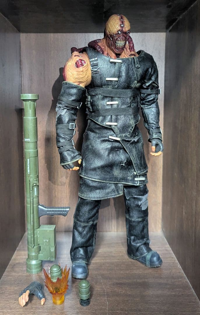 バイオハザード　ネメシス　hottoys　ホットトイズ　1/6　フィギュア