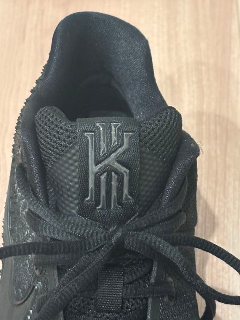 Nike Zoom Kyrie Azurie Elizabeth 27㎝