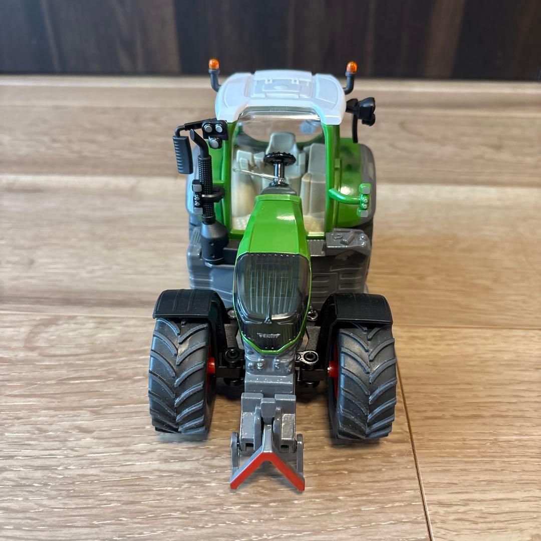 SIKU 1/32 Fendt 728Varioトラクター SK3293