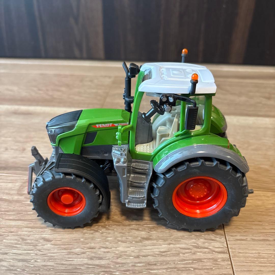 SIKU 1/32 Fendt 728Varioトラクター SK3293