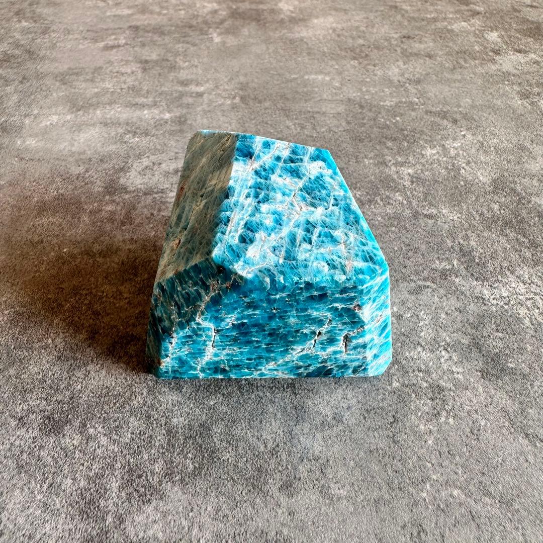 Blue apatite ブルーアパタイト 天然石 原石 パワーストーン