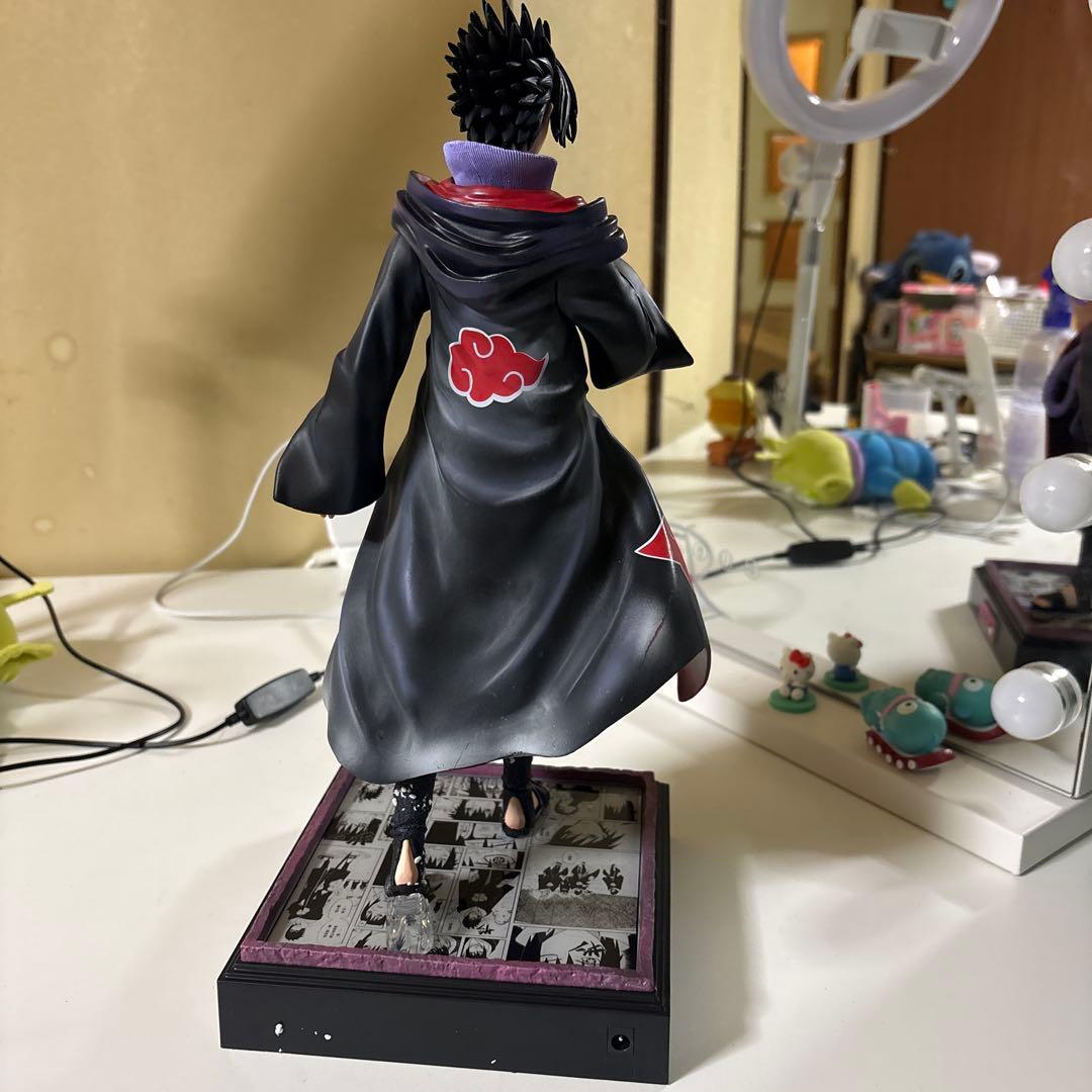 NARUTOナルト 暁 うちはサスケ フィギュア