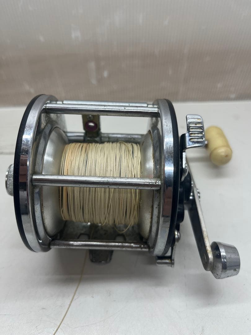 Daiwa レトロなリール 2個セット