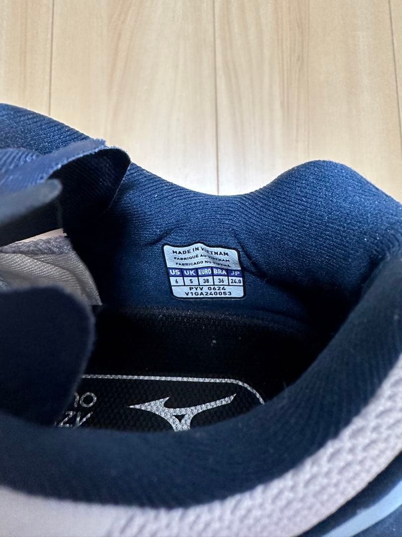 Mizuno バレーシューズ