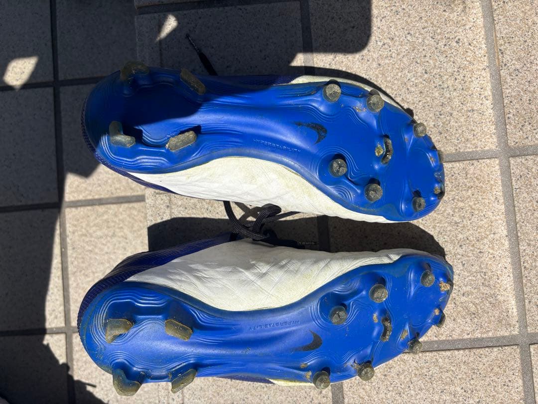 サッカーシューズ NIKEティエンポレジェンド8エリートFG