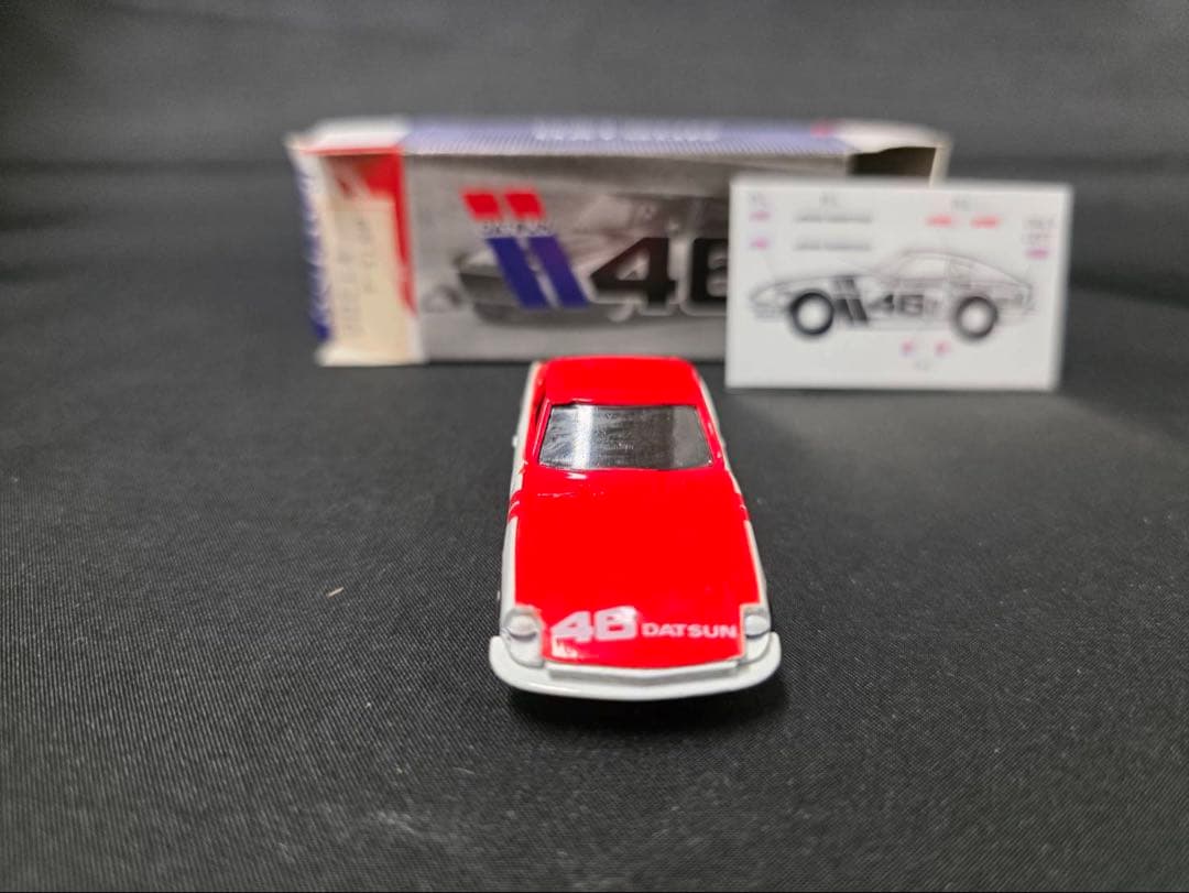 トミカ アイアイアド特注 ダットサン シール未貼り。