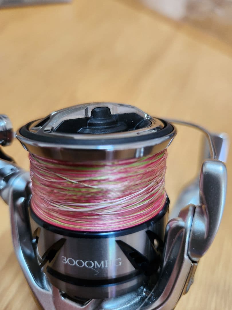 SHIMANO STRADIC 3000MHG スピニングリール