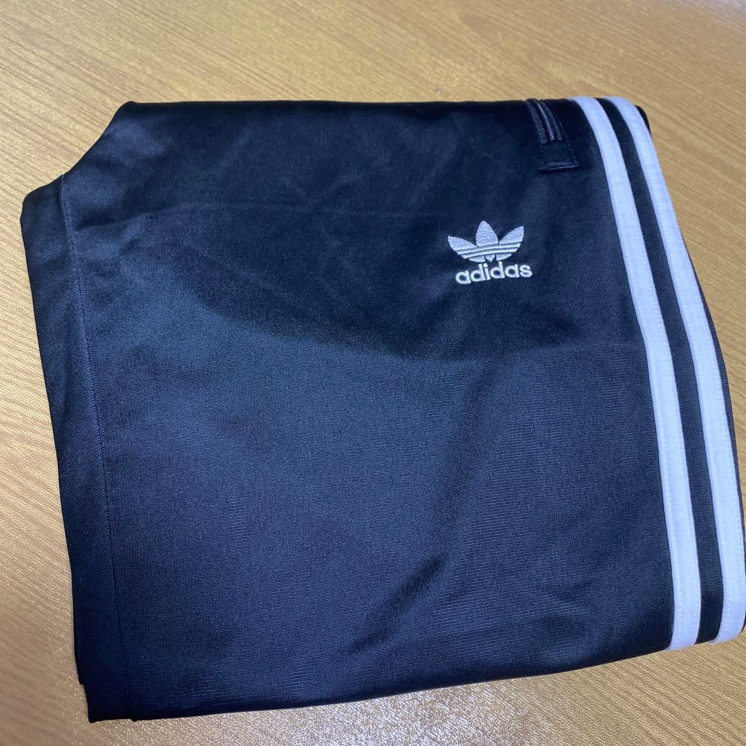 adidas ブラック トラックパンツ　ストライプ　ジャージ　裾ジップ