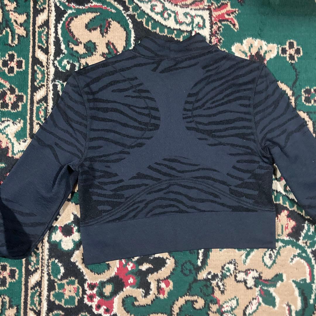 美品adidasステラマッカートニー　ロゴ　トップス　ストレッチ　ゼブラ　ヨガ
