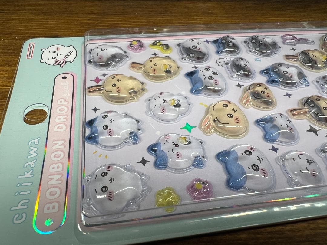 正規品　ちいかわ　第一弾　ボンボンドロップシール　ちいかわ　ハチワレ　うさぎ