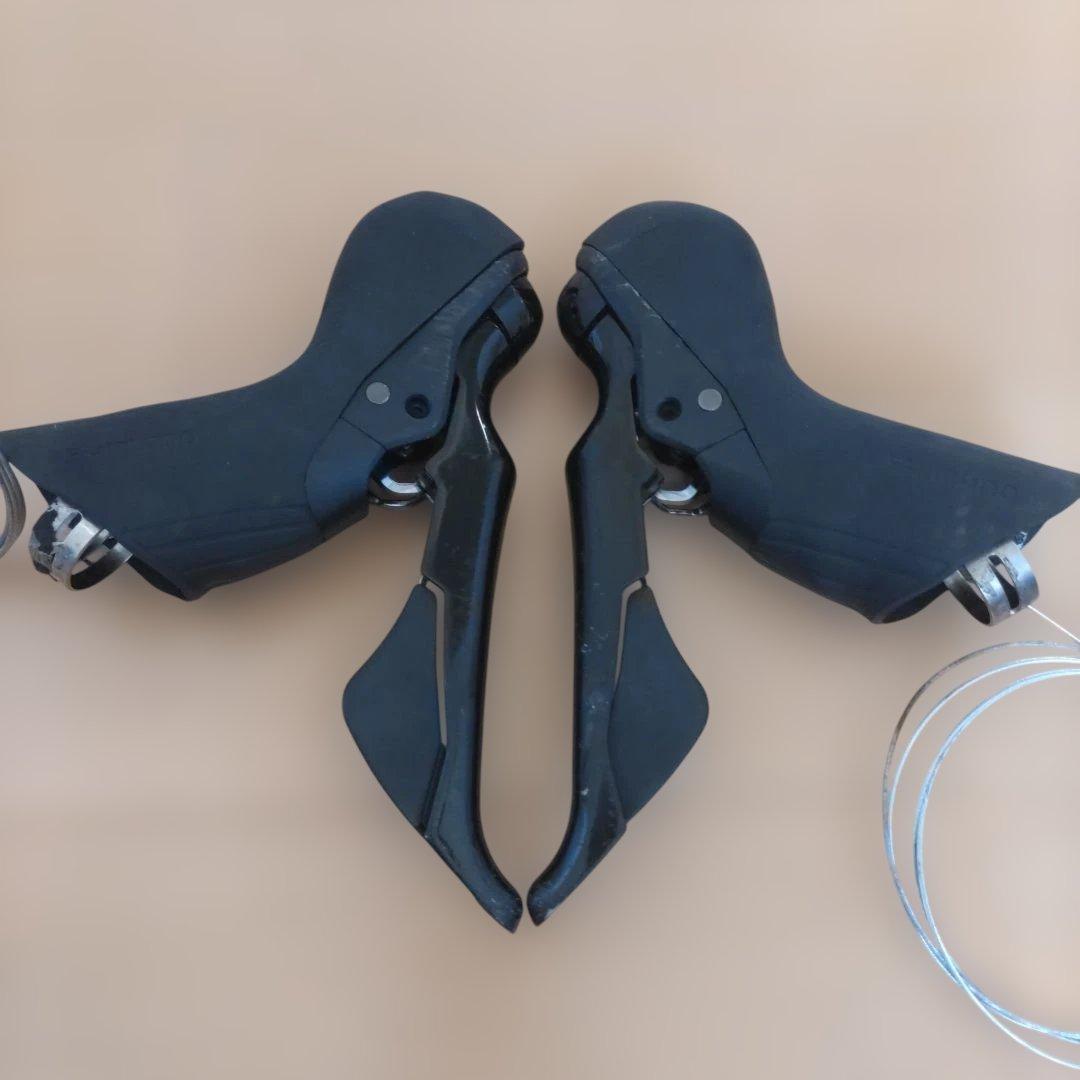 【値下げ】SHIMANO STIレバー　105 ST-R7020 油圧ブレーキ