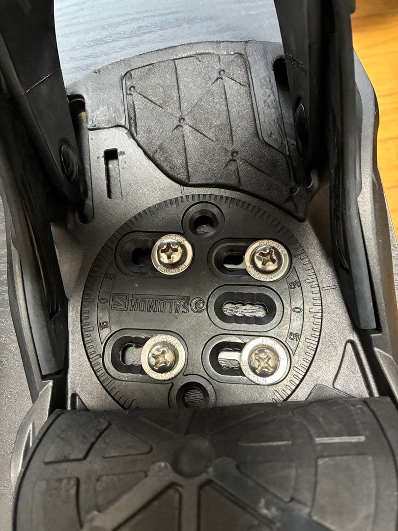 Salomon DISTRICT ビンディング