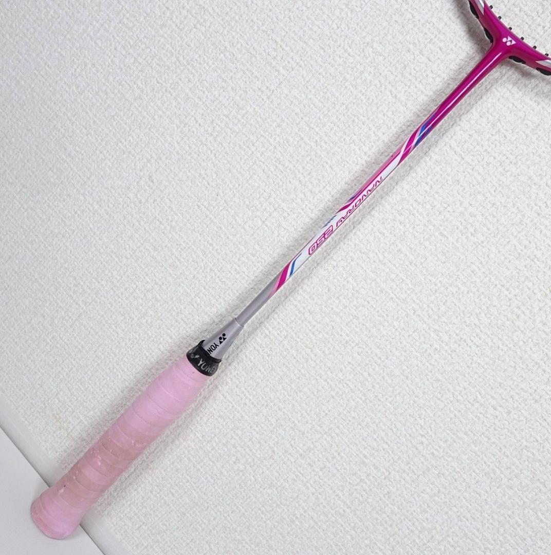 YONEX ヨネックス ナノレイ250 4UG5