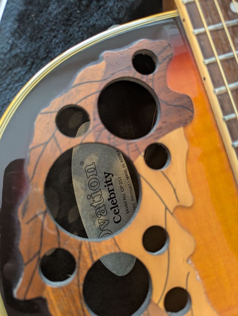 Ovation Celebrity オベーション ハードケース付き
