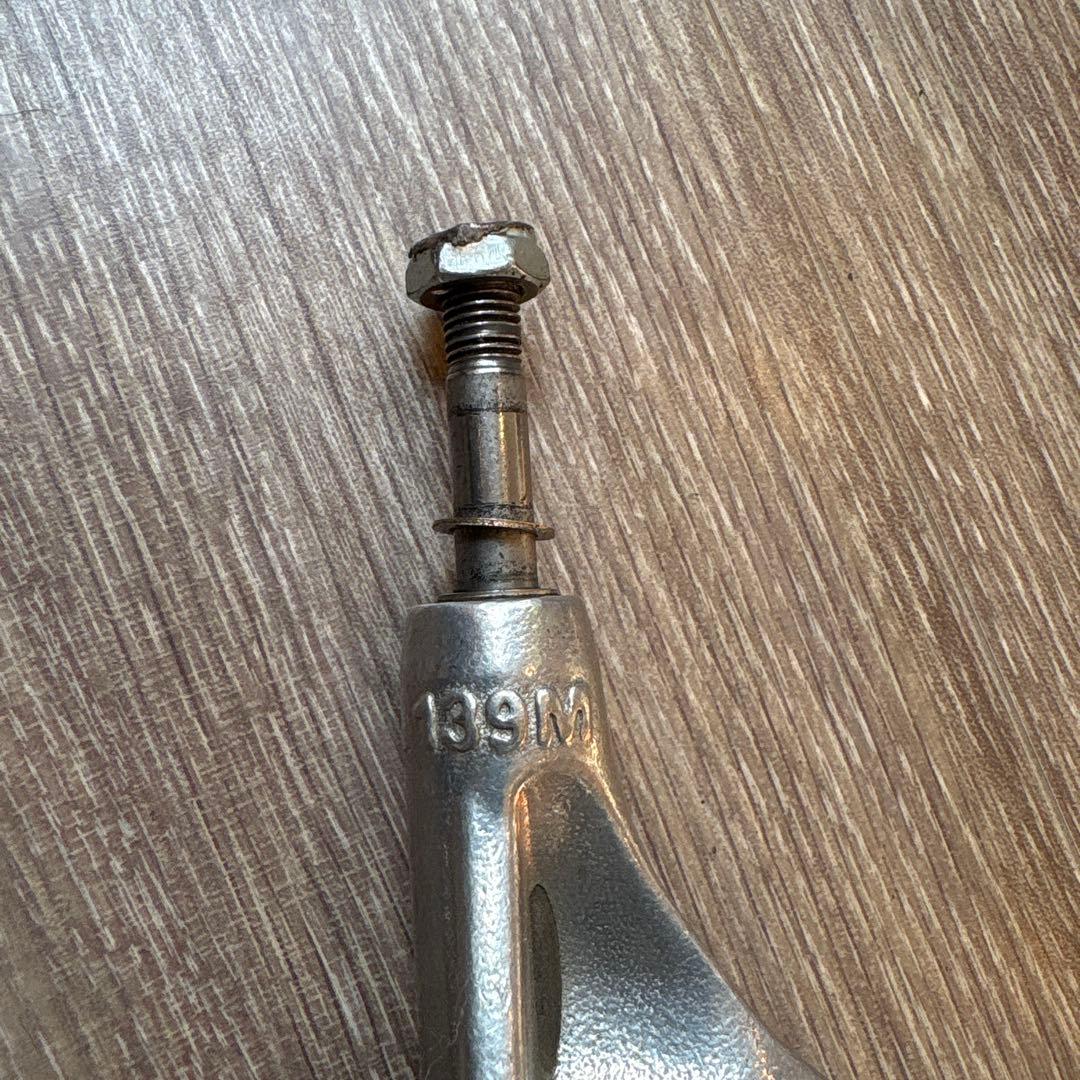 Independent 139mm スケートトラック