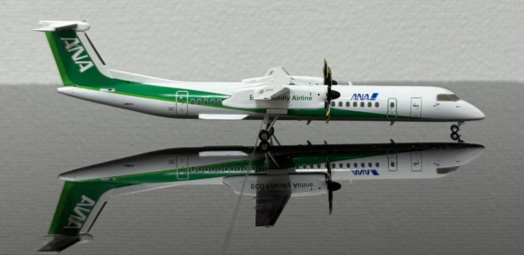 n*o様 1/200 ANA DHC-8-400 エコボン JA857A Q40