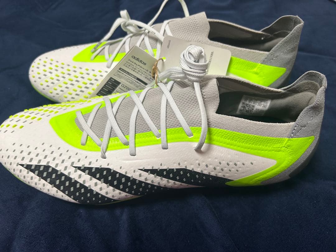 サッカースパイク　プレデター　アキュラシー　FG 29.0cm