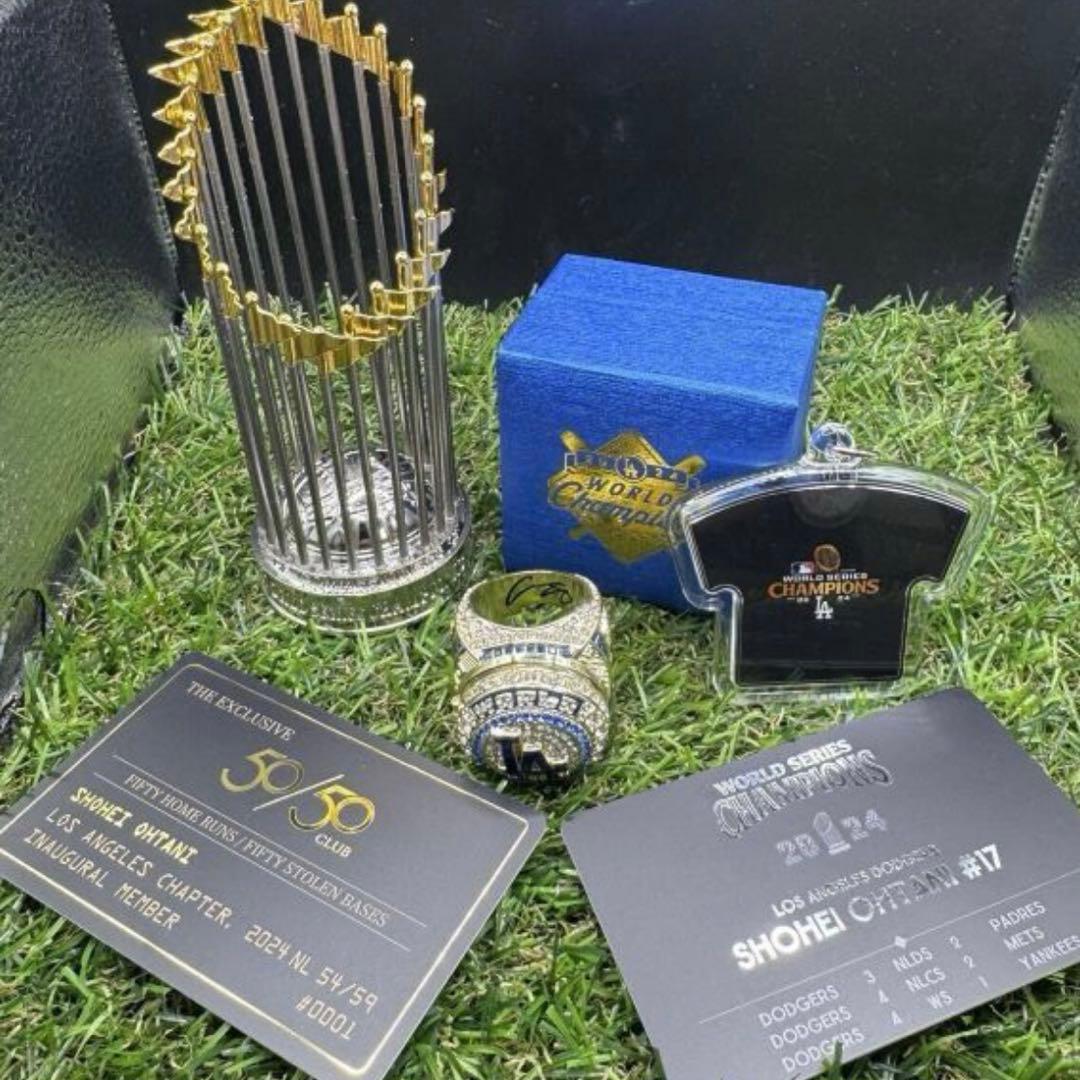 B*e様 ドジャース 大谷翔平 チャンピオンリング 特製ケース ミニトロフィーセ