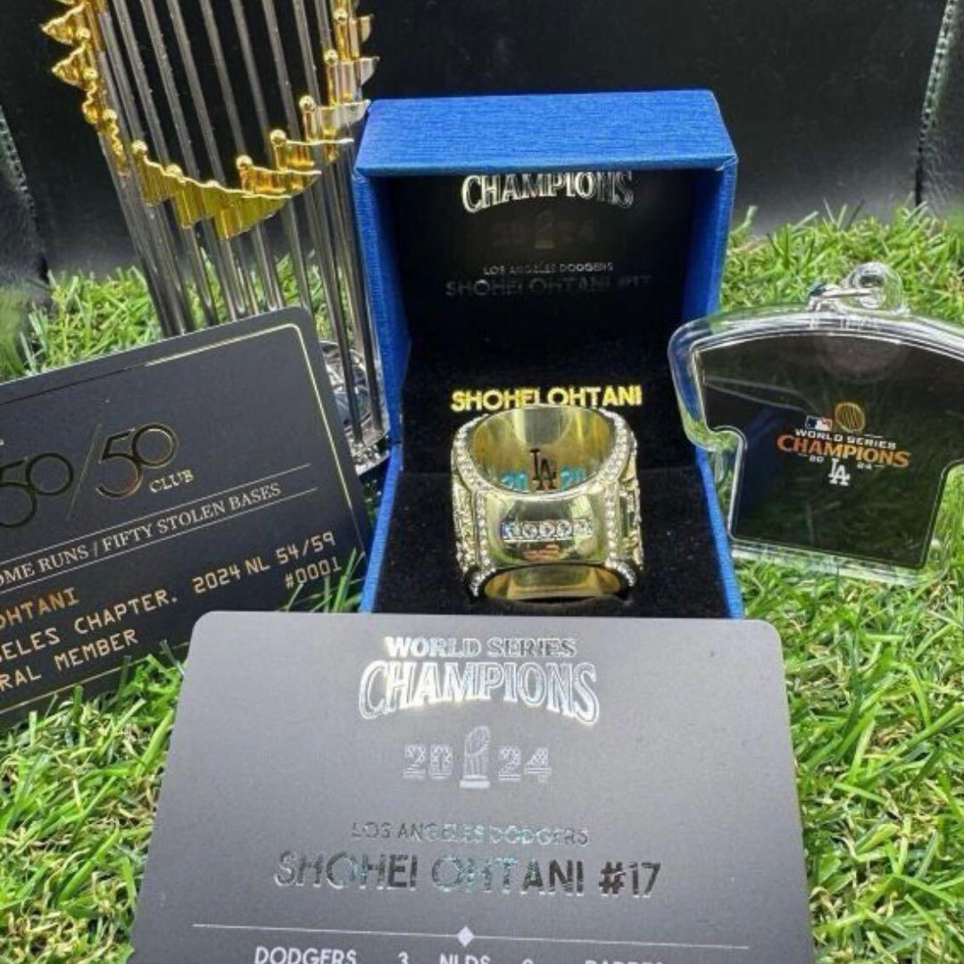 B*e様 ドジャース 大谷翔平 チャンピオンリング 特製ケース ミニトロフィーセ