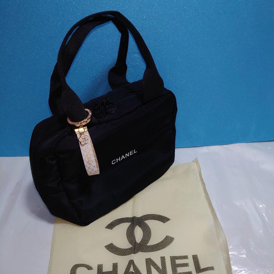 CHANEL　ノベルティ　ジッパー可愛いココマーク ブラックバック　チャーム付
