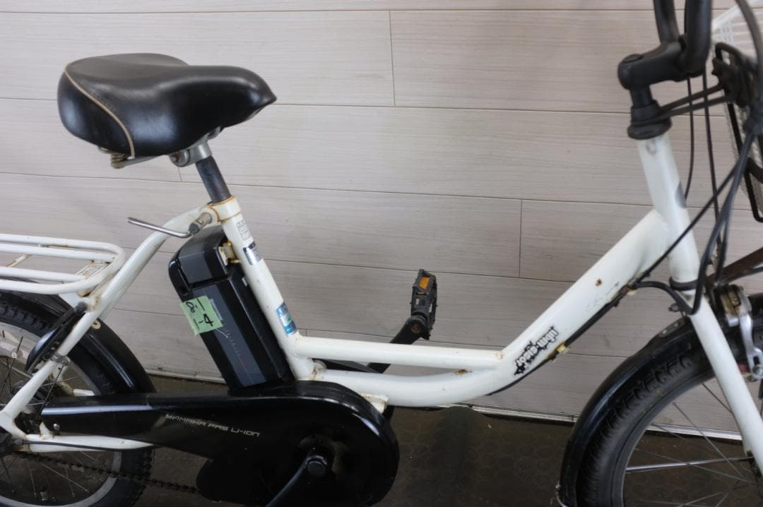 両立スタンドに変更ブリヂストン製)18インチ3段　8.1Ah（4点灯）充電器あり