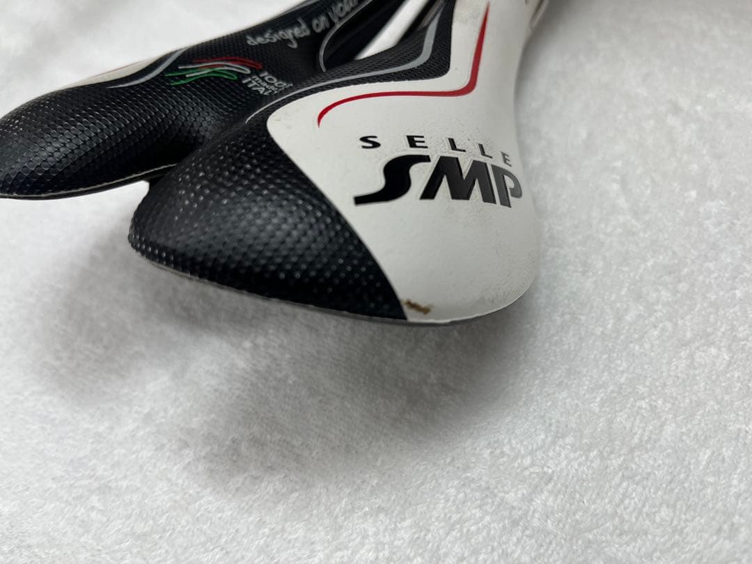 自転車サドル　SELLE SMP HELL