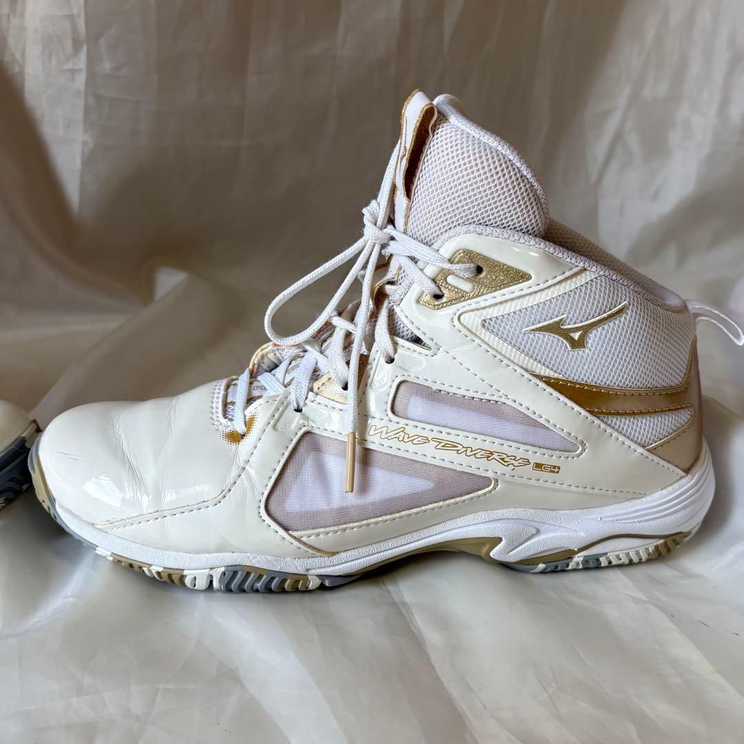 ⭐️MIZUNO⭐️WAVE DIVERSE LG4 ホワイト 23㎝