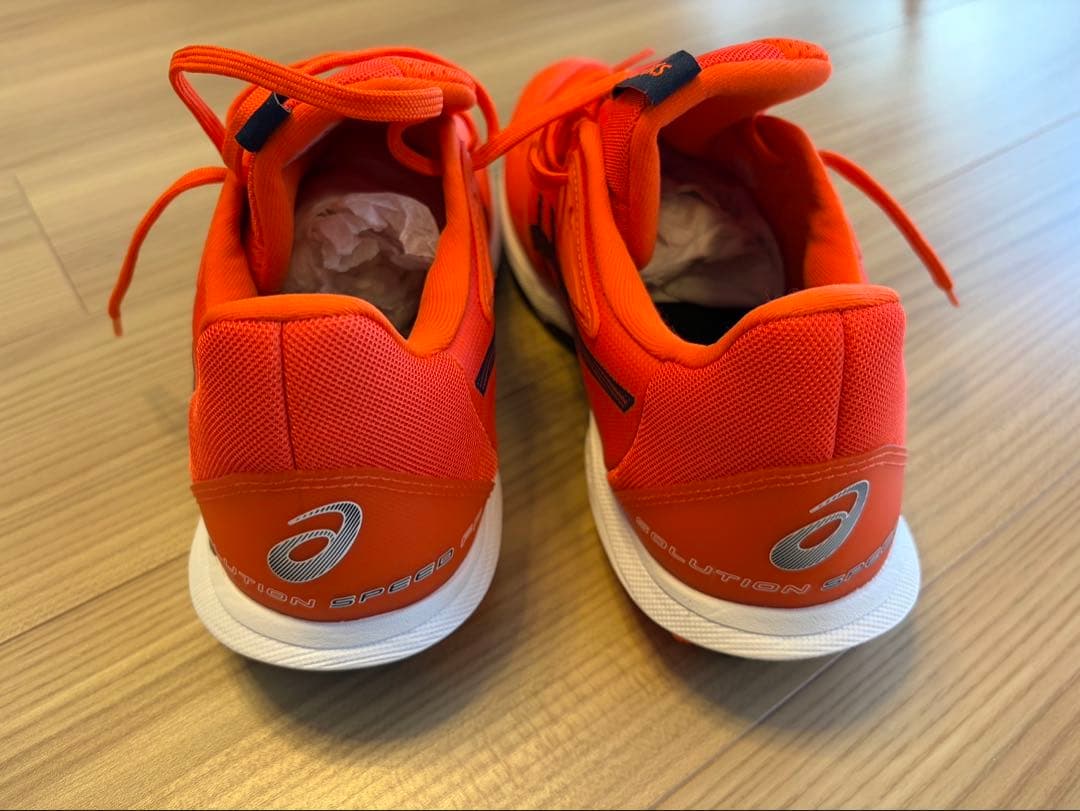 新品未使用／ASICS テニスシューズ オレンジ27cm
