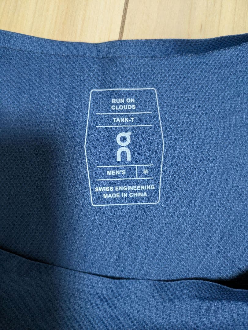 On タンクトップ ＆ショーツ
