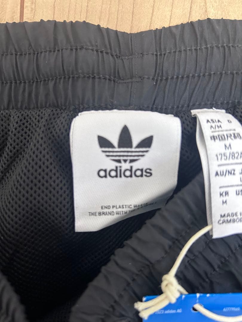 シ*カ様 新品未使用 adidas マンチェスター・ユナイテッド トラックパンツ