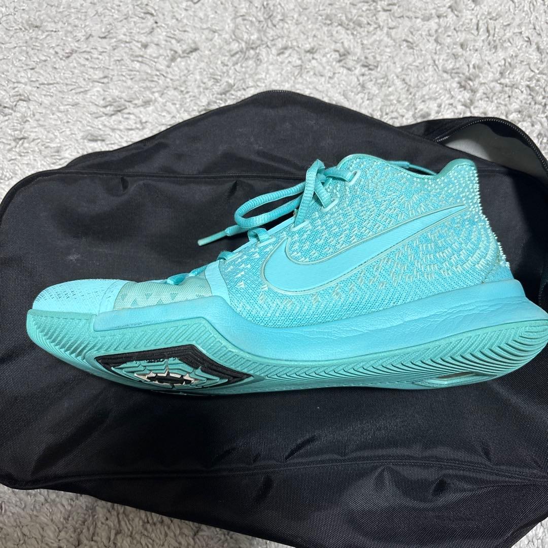 NIKE Kyrie 3 Aqua Tiffany バッシュケース付き