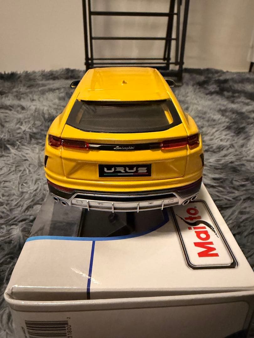 最終値下げですLamborghini Urus 1/18
