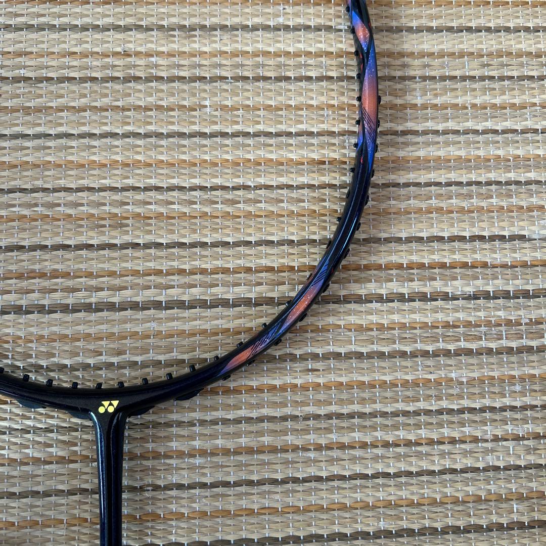 ASTROX 77 バドミントンラケット