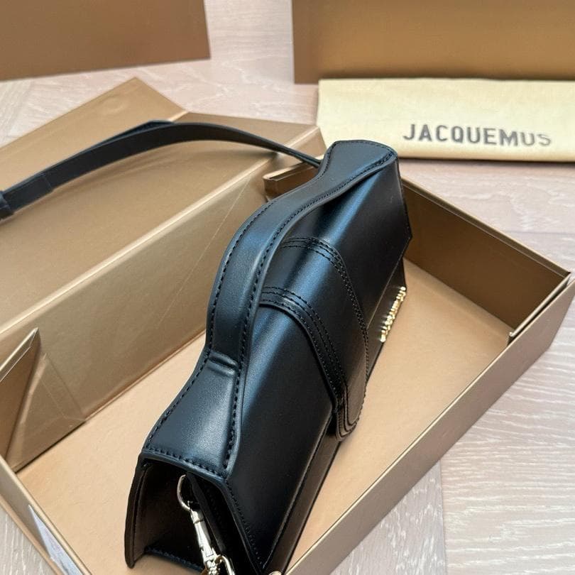 JACQUEMUS ブラックレザー ショルダーバッグ