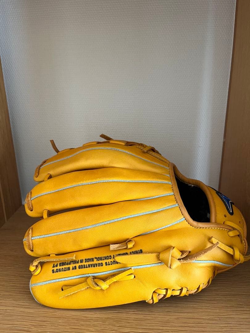 くー　Mizuno BuwLeague 軟式用グローブ イエロー