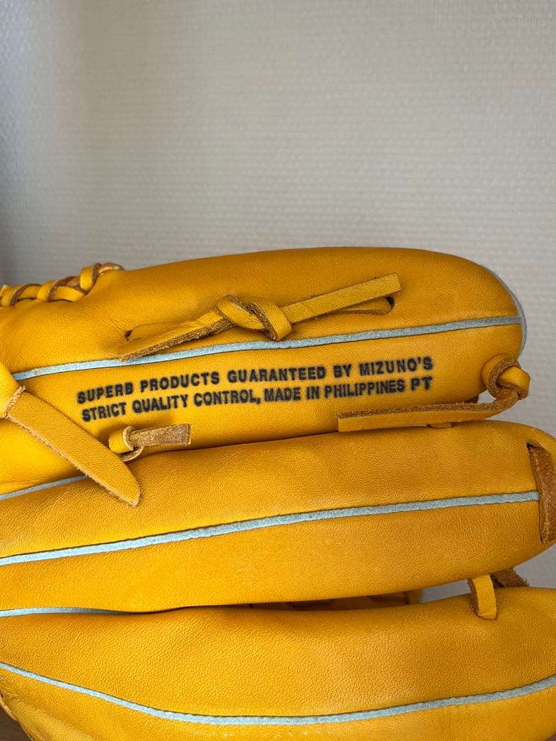 くー　Mizuno BuwLeague 軟式用グローブ イエロー