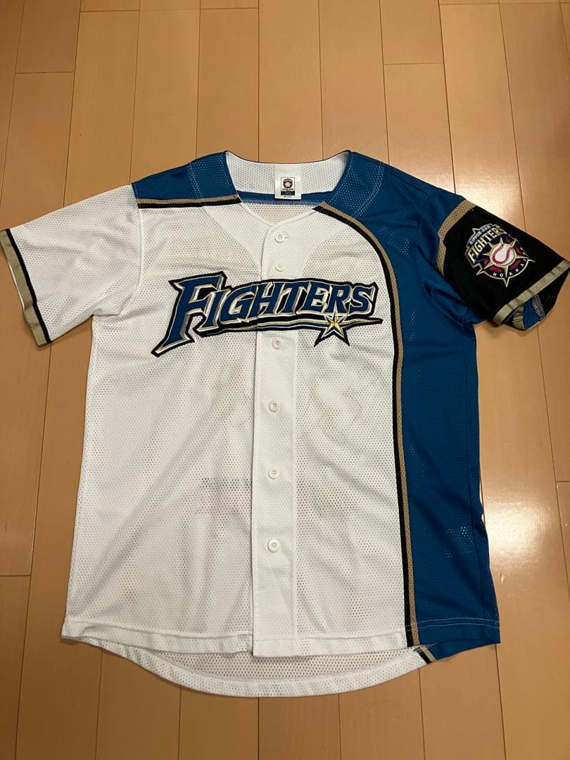 西川遥輝　ユニフォーム　レプリカ　北海道日本ハムファイターズ　サイン　限定　M