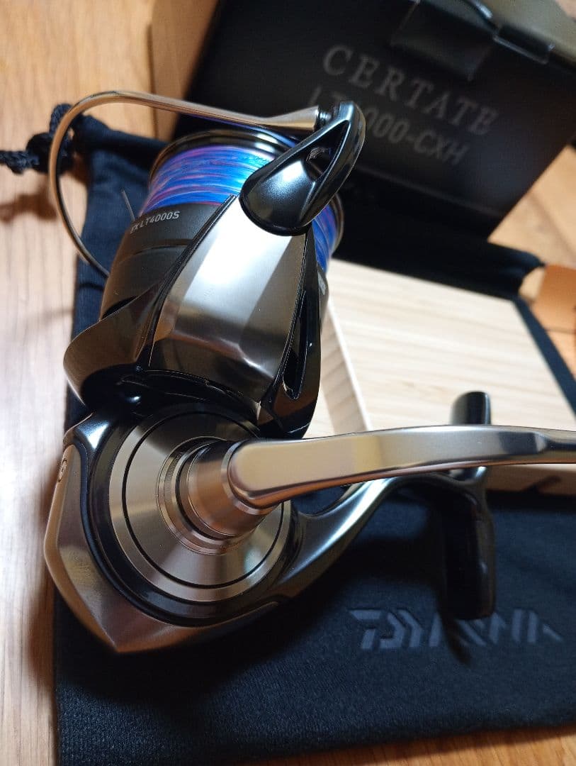 【7/25夜まで】Daiwa24セルテートLT4000CXH　ブラックスプールⅡ