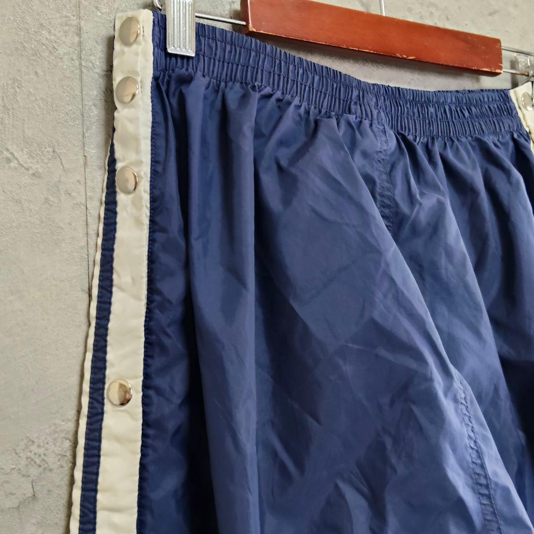 ヴィンテージ adidasナイロンパンツ　3本線　シャカシャカ　トラックパンツ